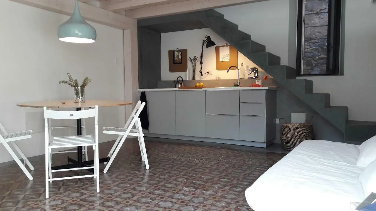 Holiday home Casa Del Pettirosso Villa Catania