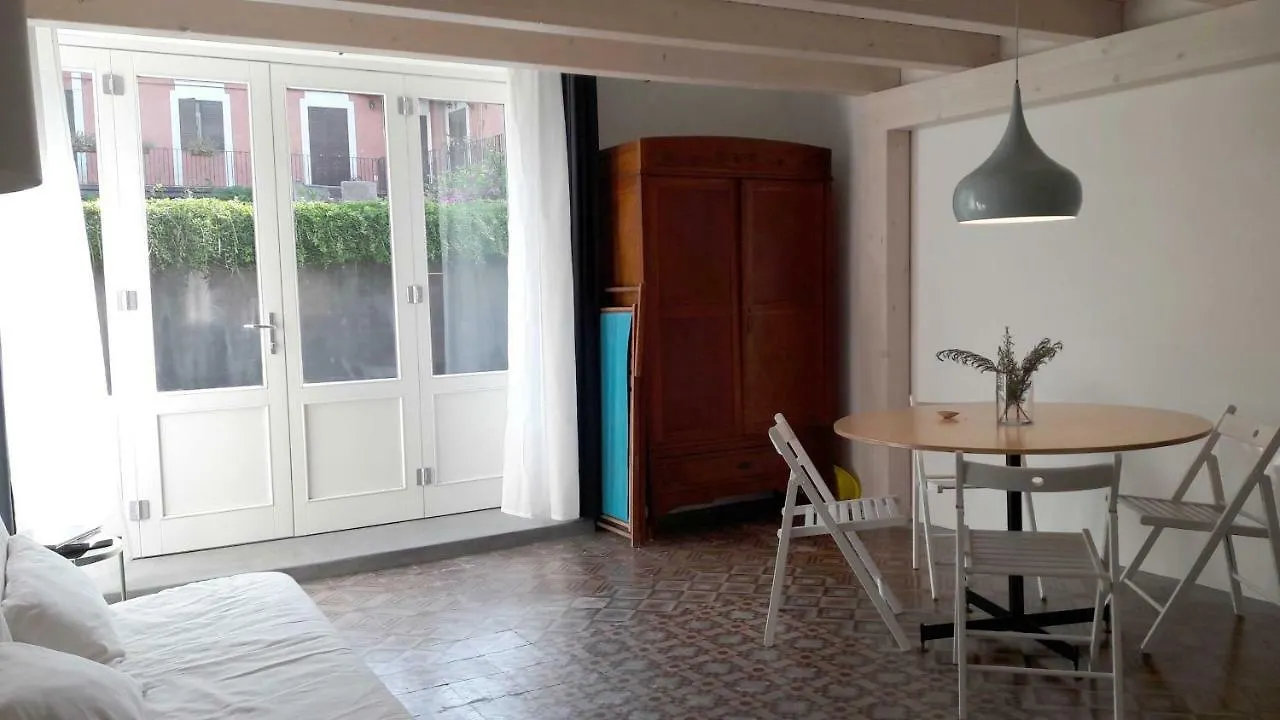 Casa Del Pettirosso Villa Catania 0*,